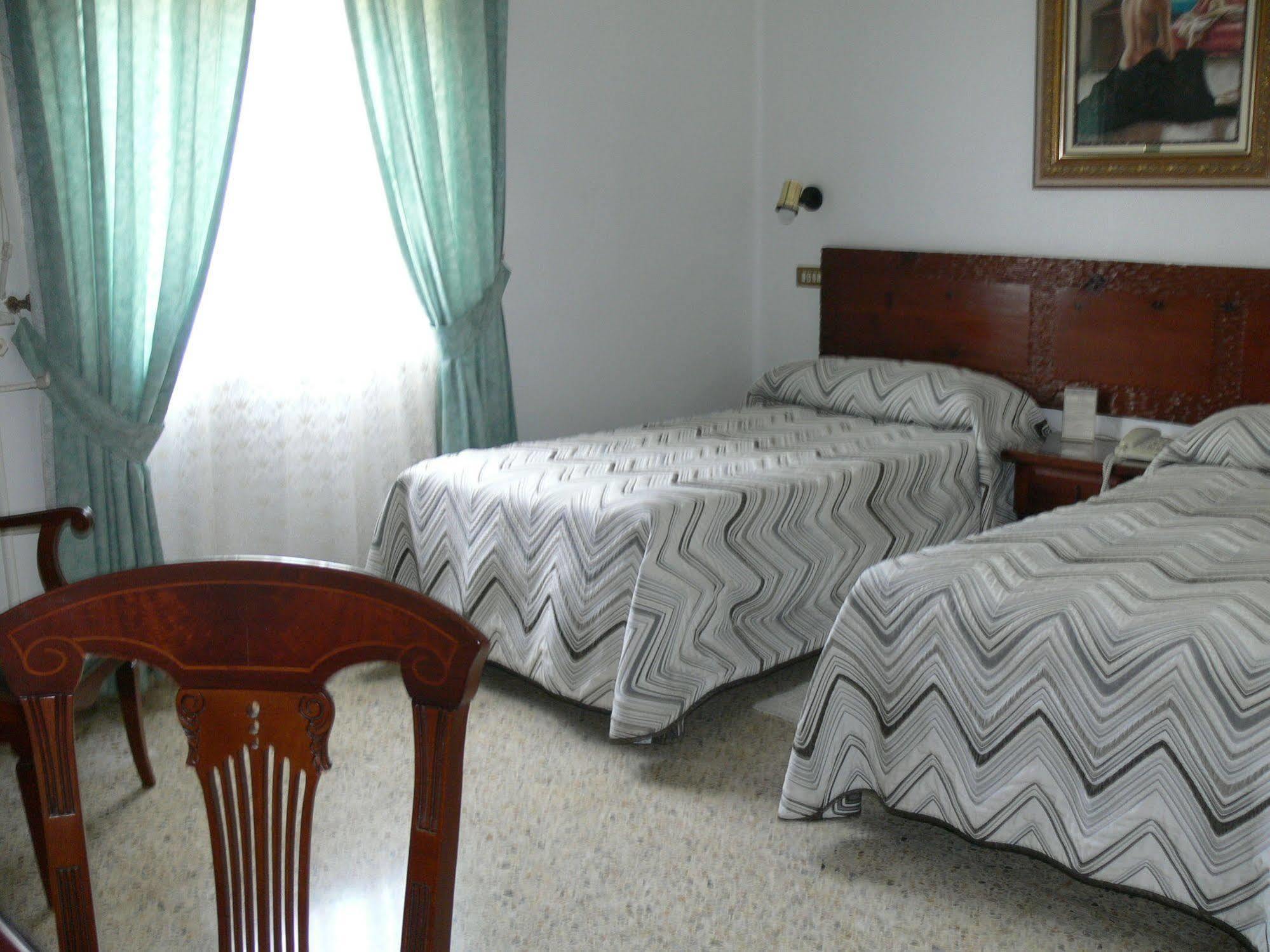 Hotel Nico Medinaceli Εξωτερικό φωτογραφία